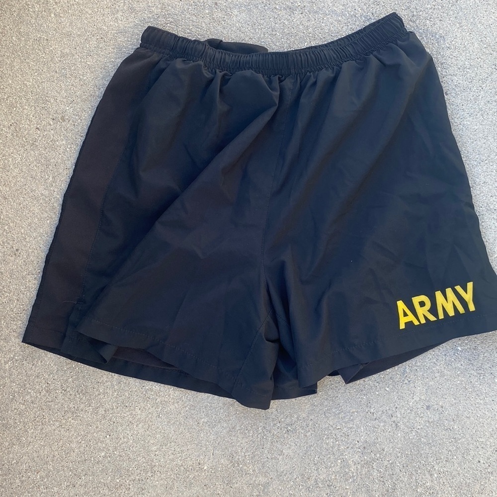 🍍ARMY ACTIVE SHORTS🍍SPANDEX LINED SHORTS WITH LEG POCKET🍍DRAWSTRING 🍍SZ MED